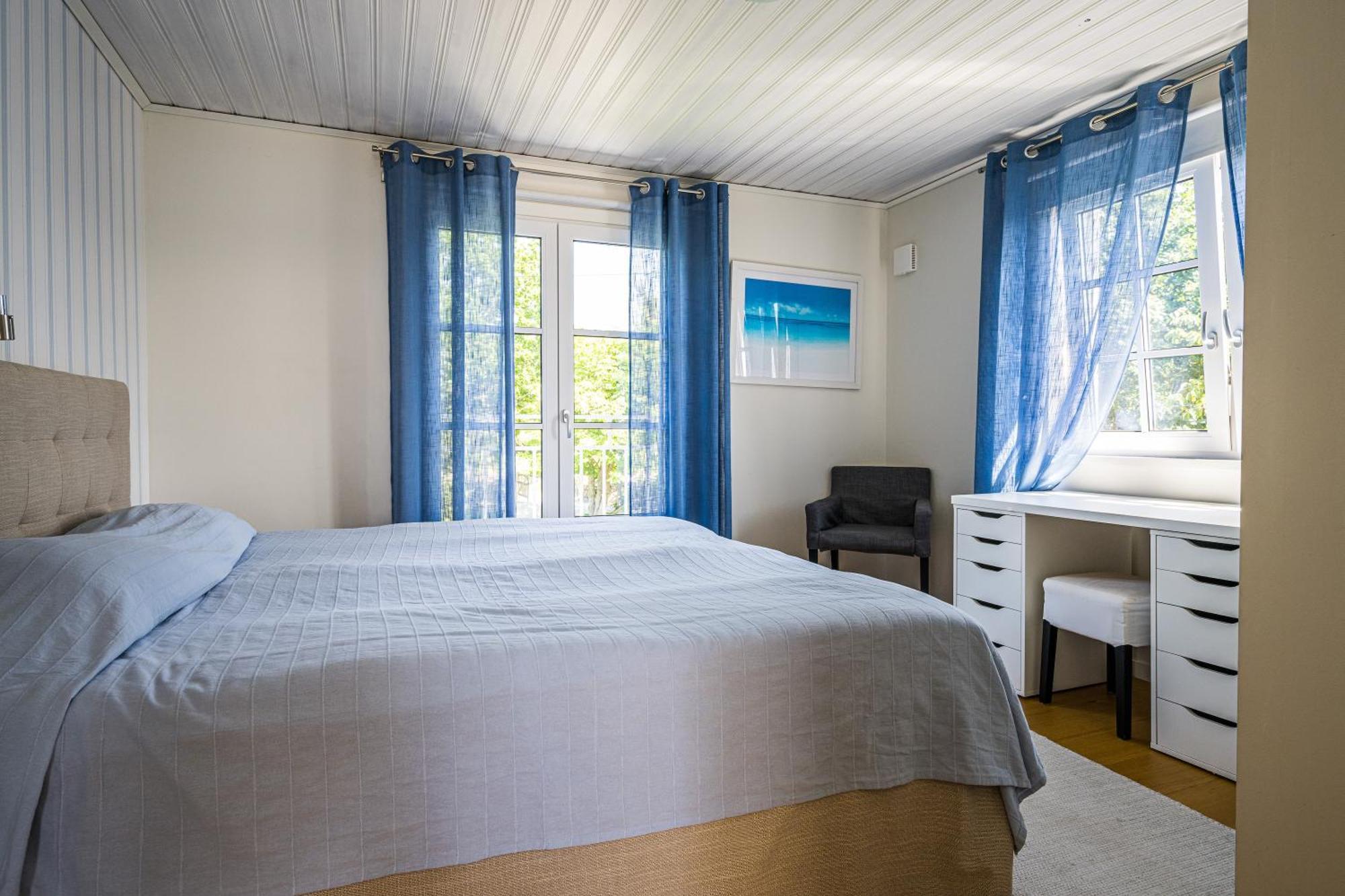 Exclusive Tranquil Villa By The Sea, Boat Available Drottningskar Экстерьер фото