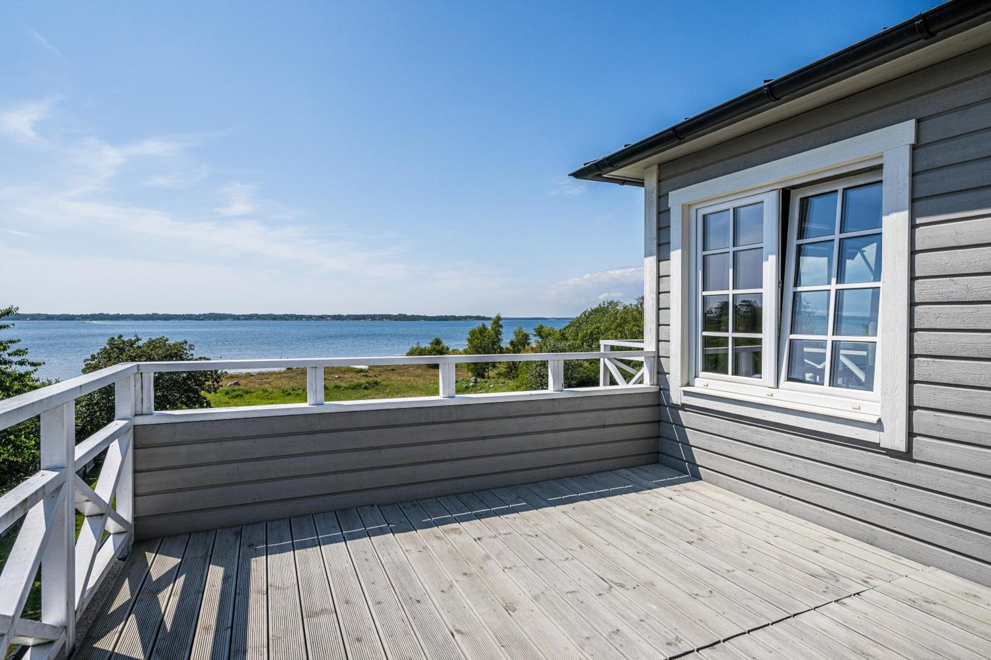 Exclusive Tranquil Villa By The Sea, Boat Available Drottningskar Экстерьер фото