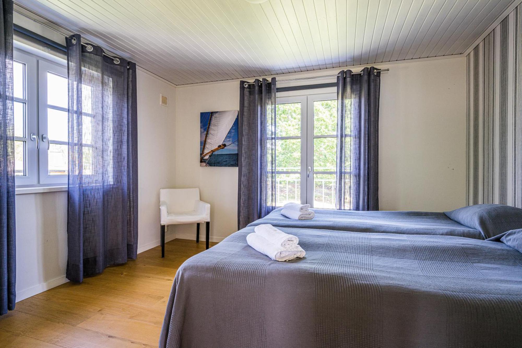 Exclusive Tranquil Villa By The Sea, Boat Available Drottningskar Экстерьер фото